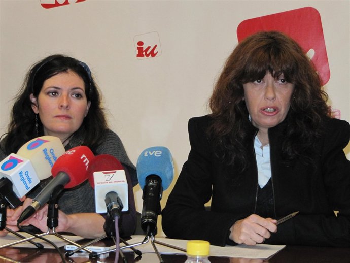 Rueda de prensa de la responsable de Política Social de IU en la Región de Murci