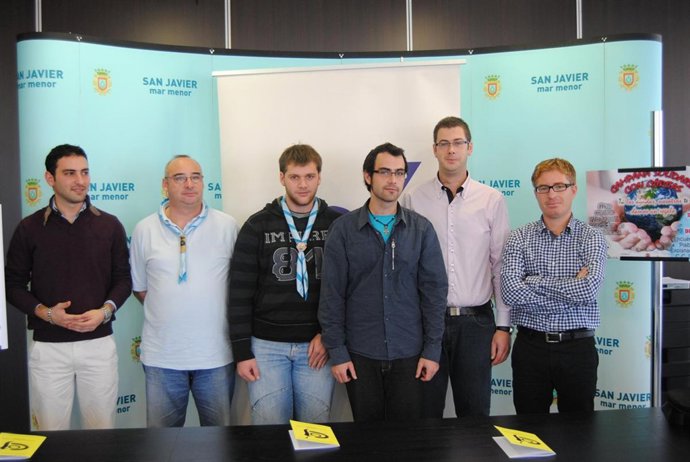 el presidente del Consejo regional Juventud, Agustín Llamas y el conceja de Juve