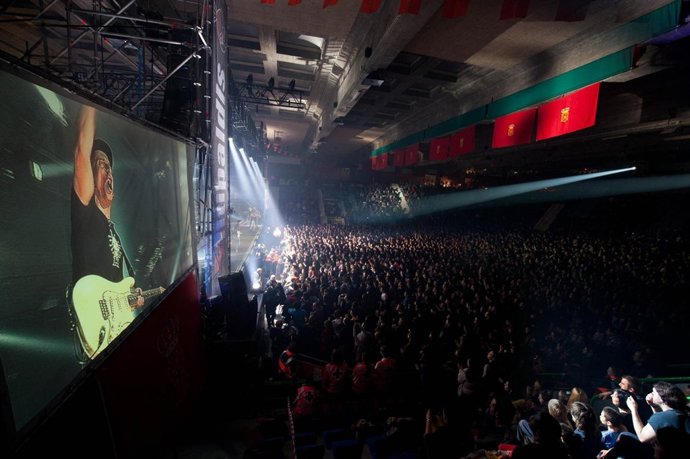 Fito & Fitipaldis, durante su actuación en el Festival Joven del Día de Navarra 