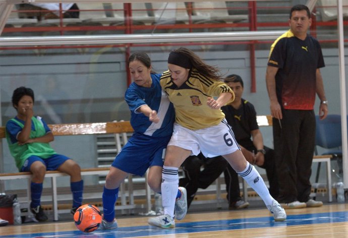 España gana a Guatemala