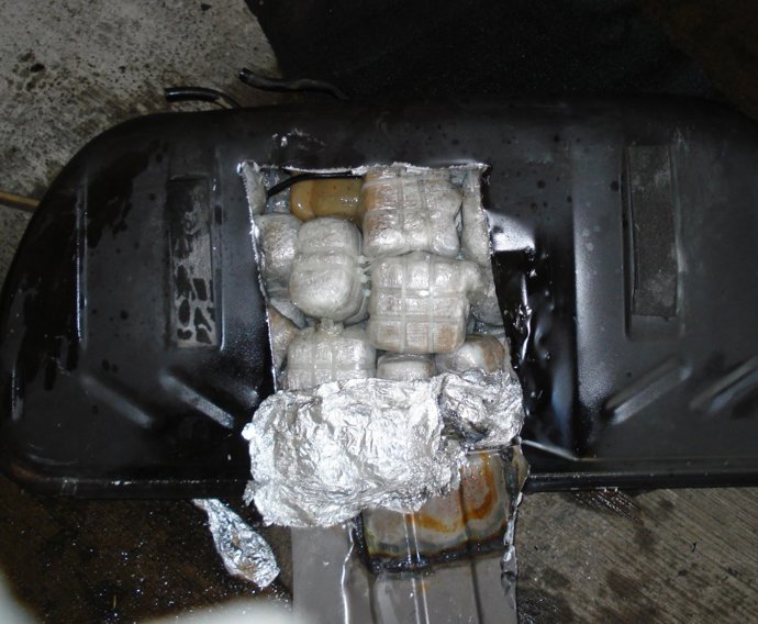 FOTO Y TEXTO La Guardia Civil Detiene A Cinco Individuos Con 90 Kilos De Hachís 