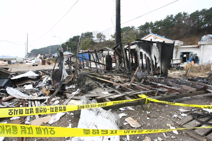 Casa bombardeada en Corea del Sur