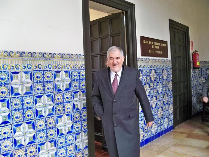 Conde-Pumpido tras la reunión en Zaragoza