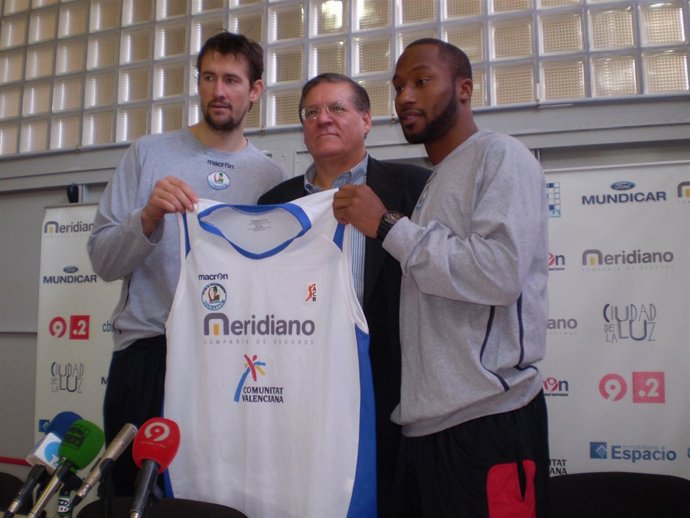 Martin Rancik y Kenny Hasbrouck durante su presentación con el Meridiano Alicant