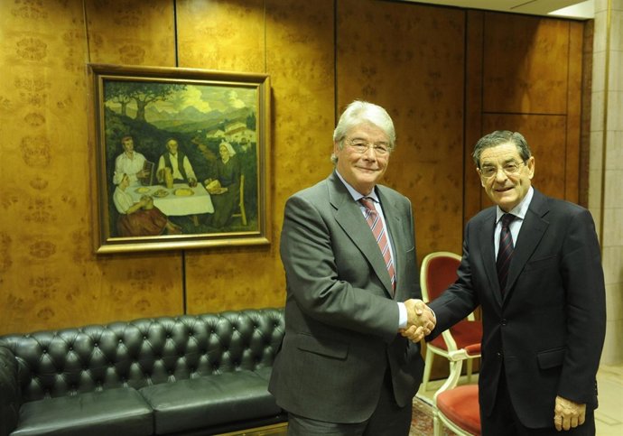 Luis Carreto (CECO) y el presidente de BBK, Mario Fernández