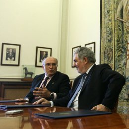 El fiscal general del Estado, Cándido Conde Pumpido, y el presidente del Consejo