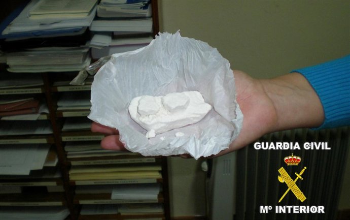 Dos Notas De Prensa De La Guardia Civil