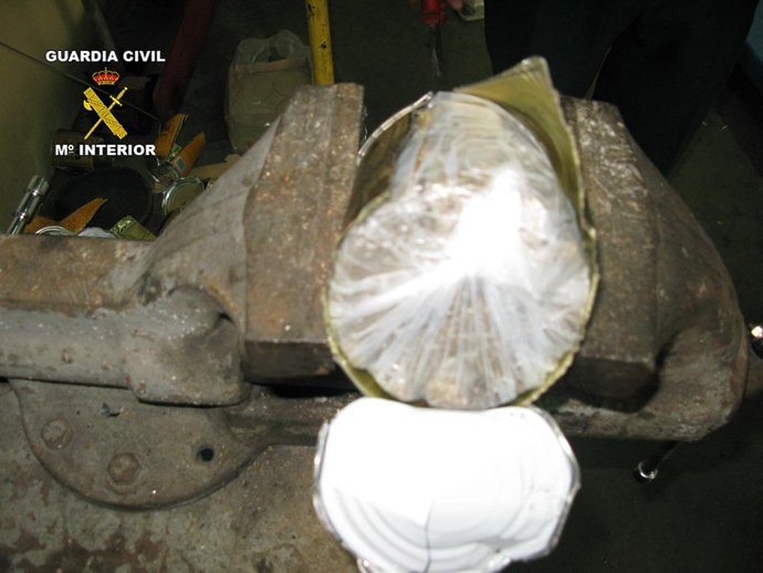 Hachís en latas de mortadela incautado