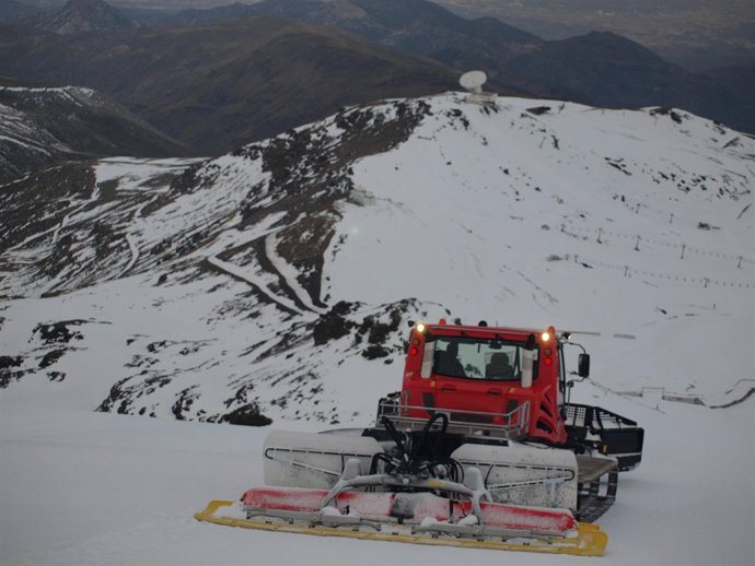 Pisando esta mañana el Zayas antes de su apertura