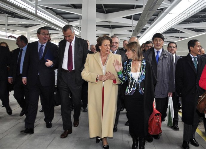 Barberá y Rodríguez-Piñero tras llegar la comitiva