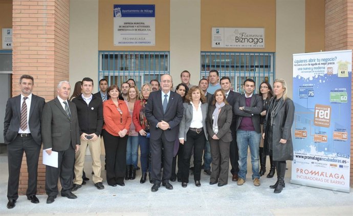 De la Torre en la inauguración de la incubadora de empresas Saint Exupery