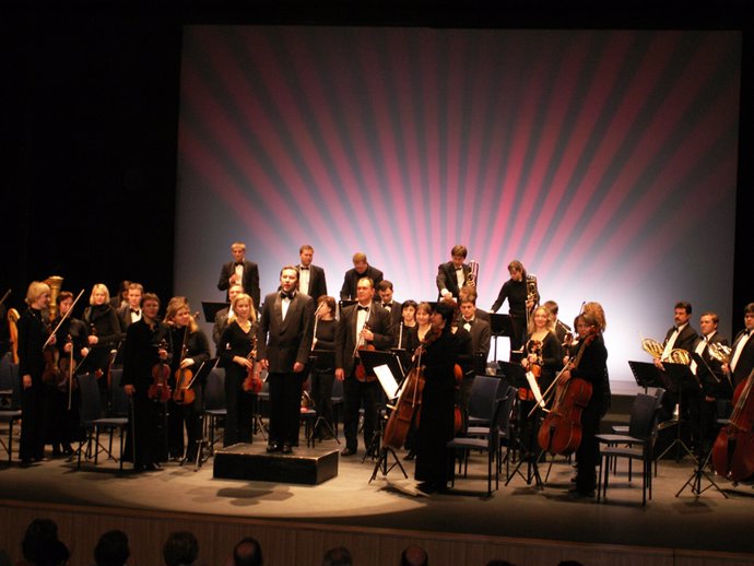 Inicio De La Gira De La Orquesta Sinfónica De Izevsk - República De Udmurtia En 