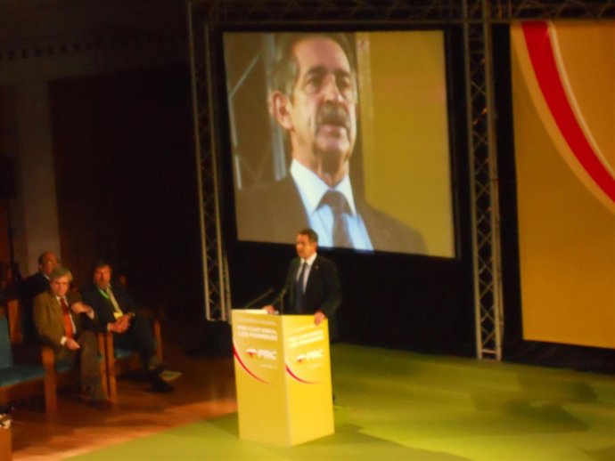 Revilla presenta el balance en el Congreso del PRC