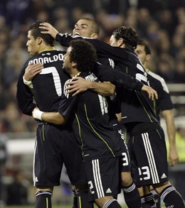 El Real Madrid golea en Zaragoza