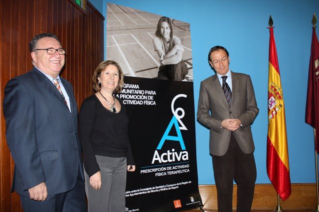 La consejera de Sanidad, junto a los alcaldes de Murcia y Molina de Segura