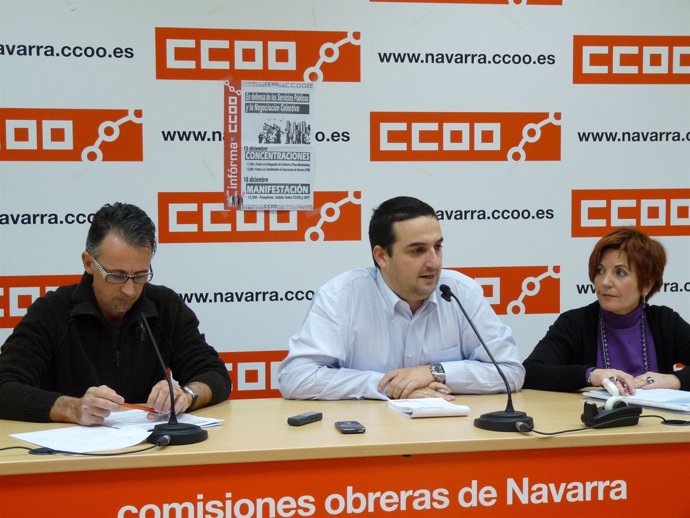 De izquierda a derecha, Jos Elizalde, Javier Ibáñez y Carmen Pueyo, de CCOO.