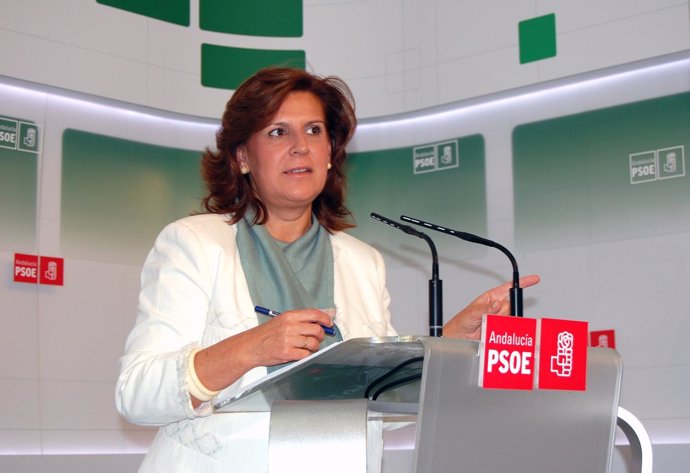 La presidenta del PSOE-A, Rosa Torres
