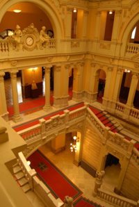 El PP dice las cuentas para infraestructuras camuflan deuda e incluyen Fondos Mineros