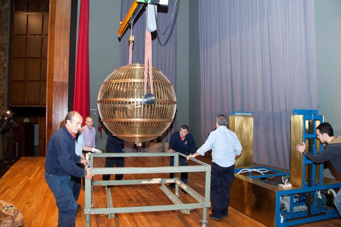 Llegada de los bombos del sorteo de Navidad