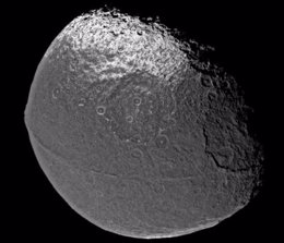 iapetus, luna de Saturno