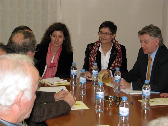 La directora general del Agua del MARM se reúne con los regantes de Librilla par