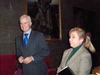 Suárez (PP) ve una "negligencia política" que Belloch condicione servicios a una partida para "grandes fastos"