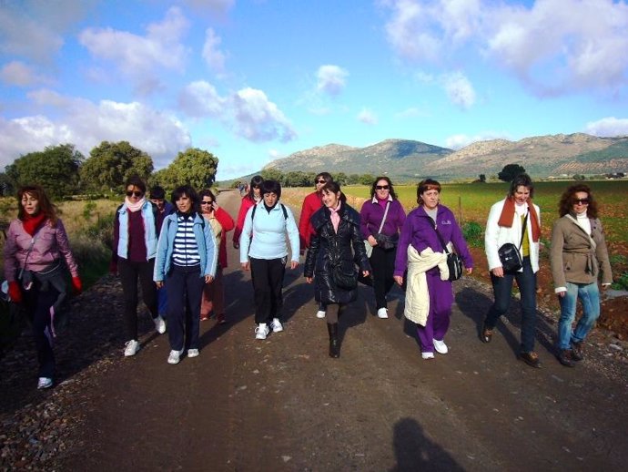 Marcha senderista de mujeres en La Serena