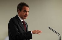 Zapatero convoca un Consejo para debatir la prórroga del estado de alarma