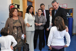 Un colegio gaditano recibe la visita del consejero de Educación, Francisco Álvar