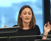 Trabajo quiere pactar con sindicatos y CEOE la ayuda