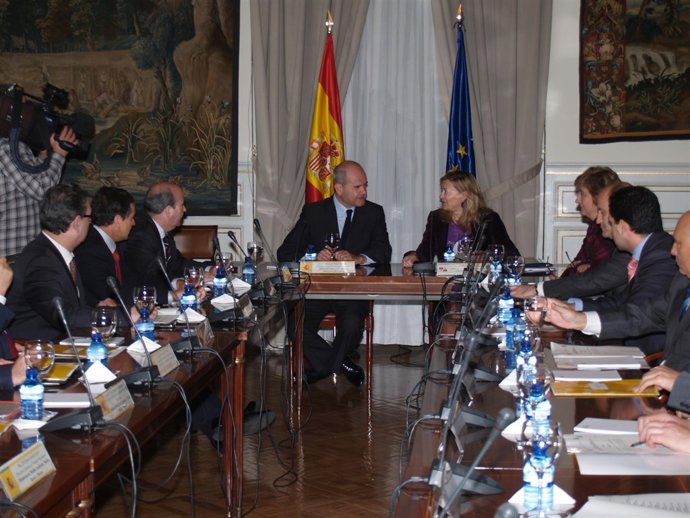 Acto de la firma del traspaso de Picos a las tres CC.AA