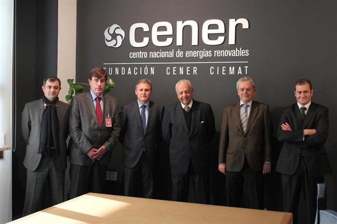 El embajador de Chile en España visita la sede del Cener.