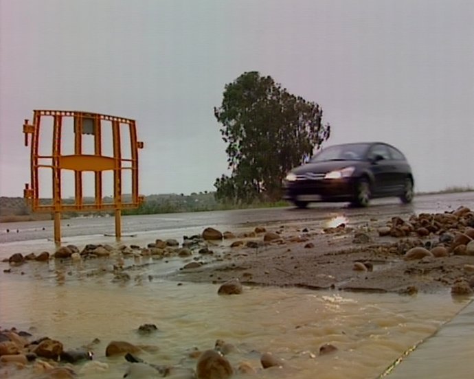 El temporal en Extremadura provoca encharcamientos en carreteras y el corte de v