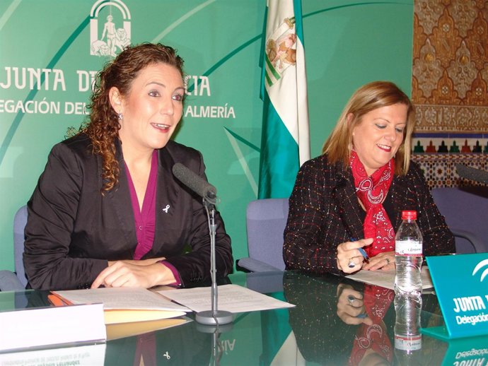 La delegada de Empleo de la Junta en Almería