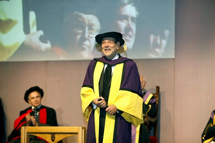 Javier Solana investido Doctor Honoris Causa por la LSE