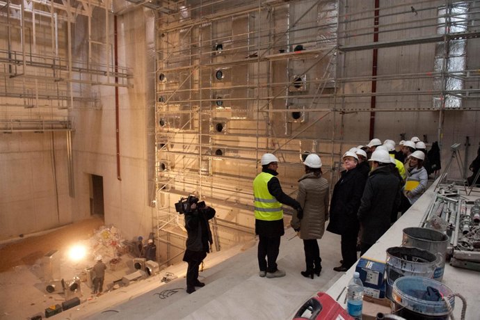 Sanz visita las obras de la Ciudad de la Música.