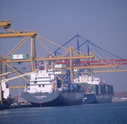Muelle Príncipe Felipe del puerto de Valencia.