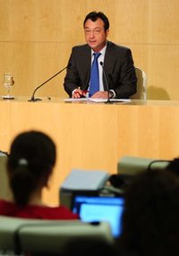 Cobo ve "desvergonzado" que se critiquen las privatizaciones del PP frente a la "barra libre" establecida por Zapatero