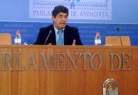 Valderas: El Gobierno demuestra "estar loco" si decide llevar al TC el impuesto sobre depósitos bancarios