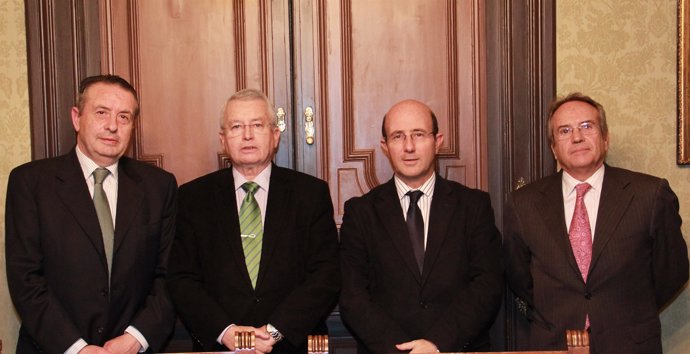 De izquierdo a derecha:  Josep-Lluis Delgado,  Josep M. Calmet,  Pedro L. Yúfera