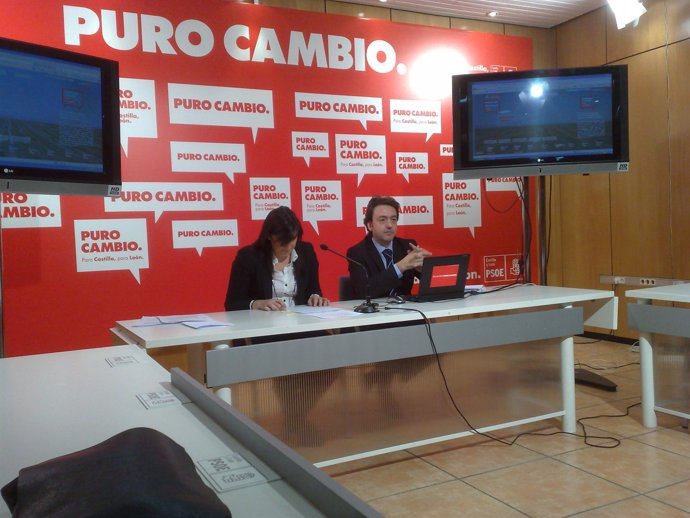 La coordinadora de la campaña autonómica del PSCyL, Ana Sánchez, y el coordinado
