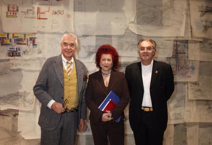 Paolo Riani junto a Consuelo Císcar y José Mª Lozano