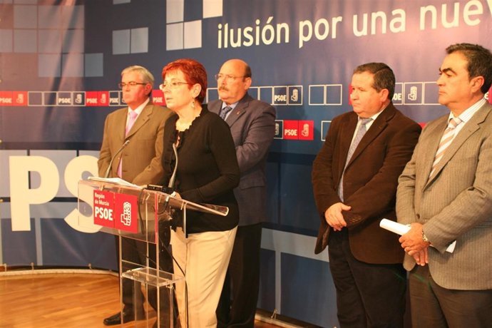 Begoña García Retegui se reúne con los alcaldes de Mula, Campos del Río, Calaspa
