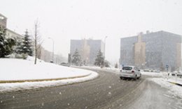 El Gobierno de Navarra moviliza 80 quitanieves ante la previsión de nevadas a pa