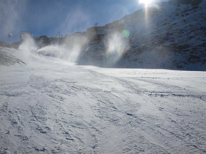 Sierra Nevada Abre Mañana 55 Kilómetros, La Mayor Superficie Esquiable De La Tem