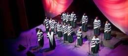Robin Brown & The South Carolina Gospel Chorale actúan en Baluarte.