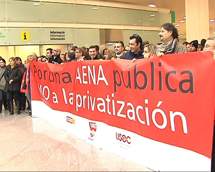 Trabajadores El Prat protestan por privatización 