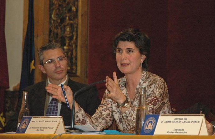 conferencia que ha impartido esta mañana en la UCAM la ex presidenta del Partido