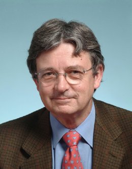 El presidente del Consejo Social, J. Coello