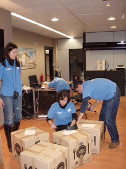 "LA CAIXA" Y SUS CLIENTES APORTAN 4,1 TONELADAS DE COMIDA PARA LOS BANCOS DE ALI